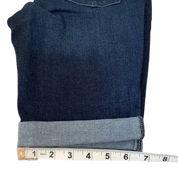 Universal Thread NWT Womens High-Rise Bermuda Blue Jean Shorts Size 00 24” Waist - Picture 6 of 8